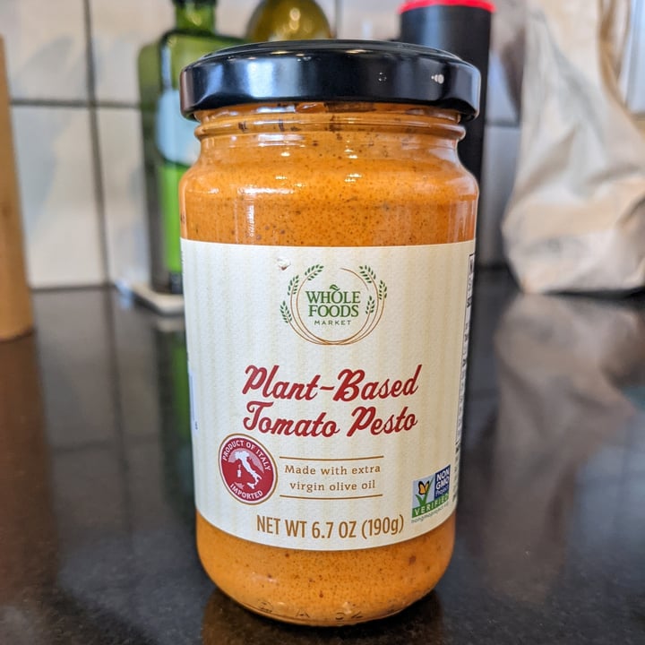 review photo of 365 Whole Foods Market Plant-based Tomato Pesto shared by @animaloveveg on 24 May 2022 - review