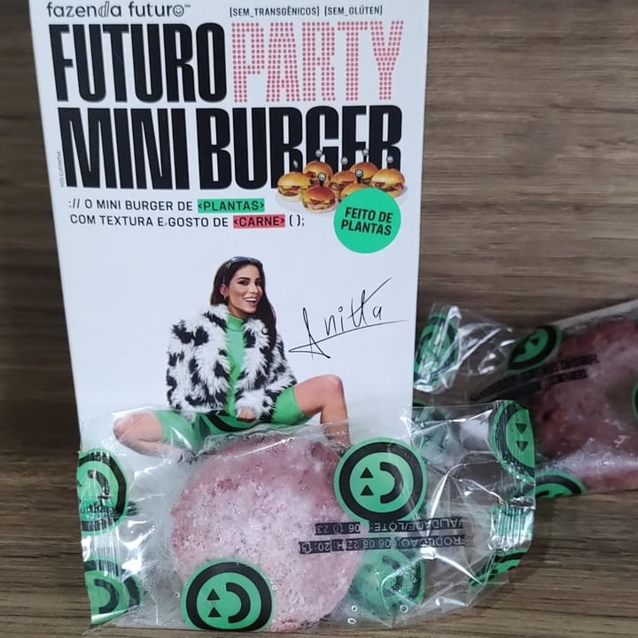 photo of Fazenda Futuro - Future Farm Futuro Party Mini Burger shared by @marianarevoredo on  02 Dec 2022 - review