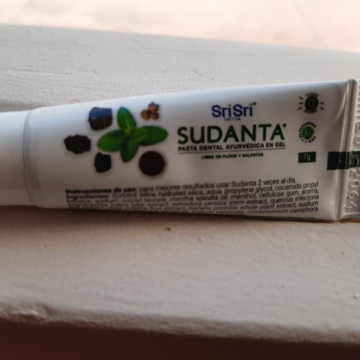photo of SriSri Tattva Pasta Dental Ayurvédica Sudanta shared by @anymanchego on  03 Aug 2020 - review
