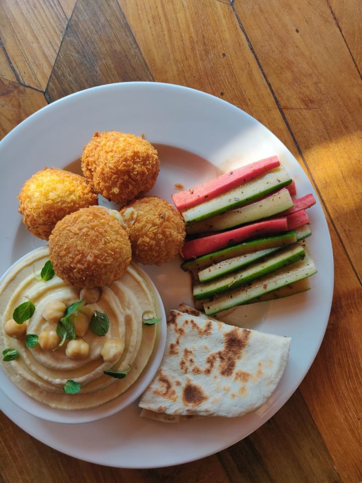 photo of The Tea Room Alaya Pita Bread With Humus shared by @arpitanand860 on  05 Feb 2020 - review