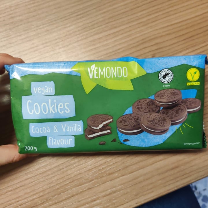 photo of Vemondo Vegan Cookies Cocoa & Vanilla Flavour shared by @aletofulover on  19 Apr 2022 - review