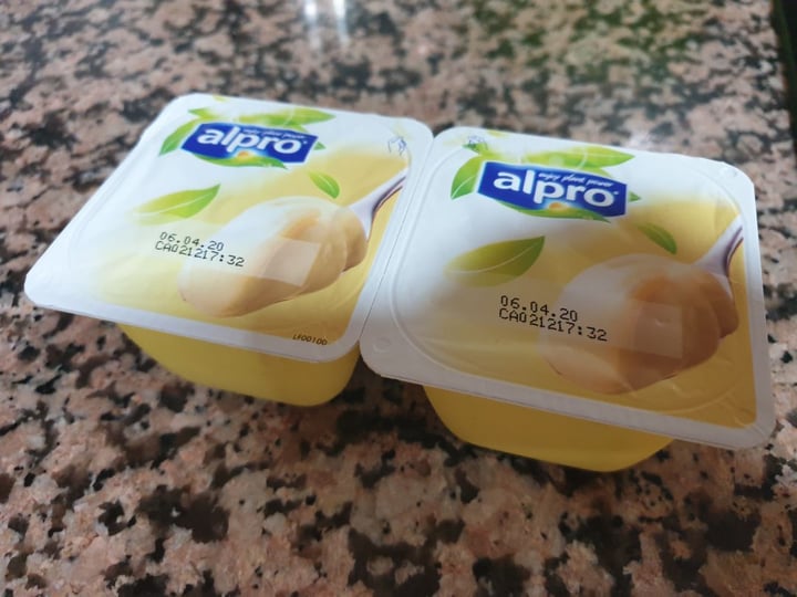 photo of Alpro Postre de vainilla cremosidad sublime shared by @andreapg on  19 Apr 2020 - review
