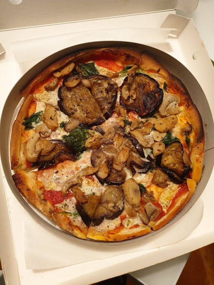 photo of Pizzería Dolomiti Pizza Arrabiata Vegana shared by @niicomaeckle on  06 Dec 2019 - review