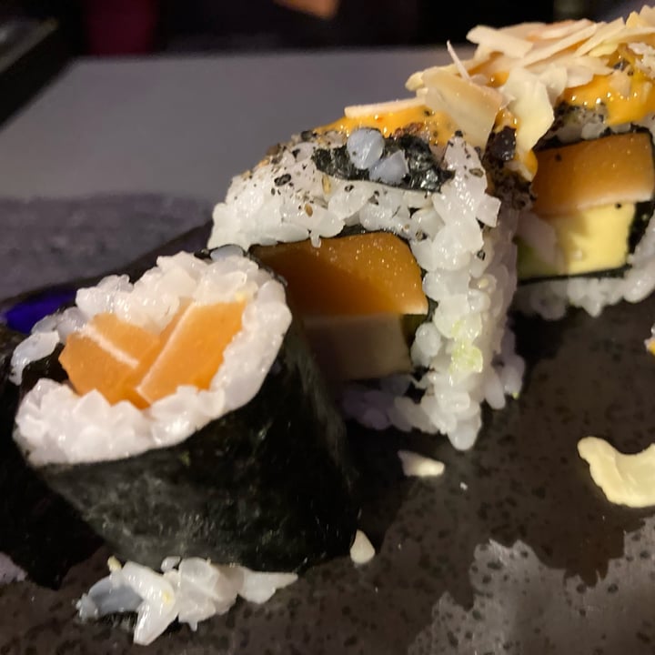 photo of Domò Sushi Hosomaki Salmone Vegan shared by @homemademood on  24 Oct 2022 - review