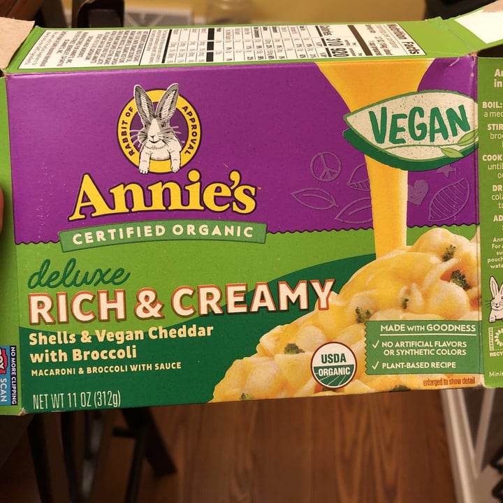 photo of Annie’s Deluxe Rich & Creamy, Shells & Vegan Cheddar With Broccoli shared by @badassvgngrrl78 on  25 Jan 2021 - review