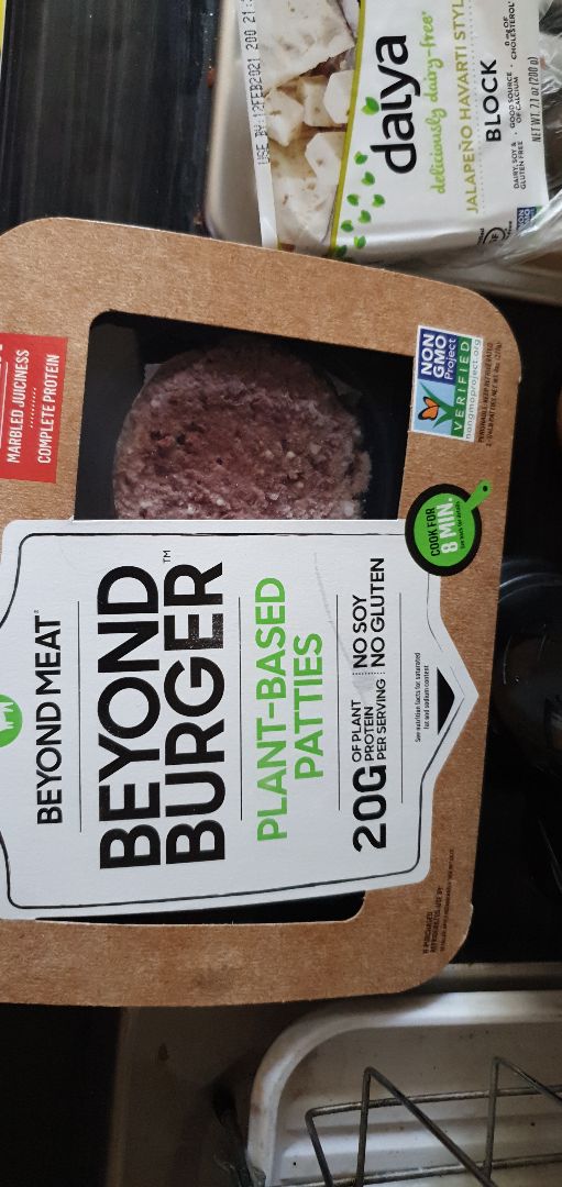 photo of Beyond Meat Beyond Burger Plant-Based Patties shared by @claudiarolandera on  31 Mar 2020 - review