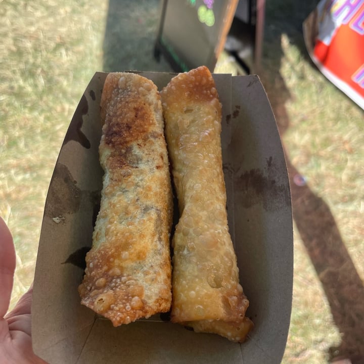 photo of Root to Rise Kitchen Mac And Cheese Eggrolls shared by @thevagrantvegan on  26 Jun 2022 - review