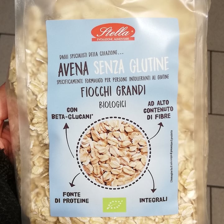 photo of Stella Fiocchi grandi biologici di avena senza glutine shared by @stem on  14 Mar 2022 - review