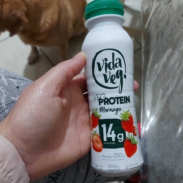 photo of Vida Veg Iogurte Sabor Morango shared by @izabela928 on  12 Jun 2022 - review