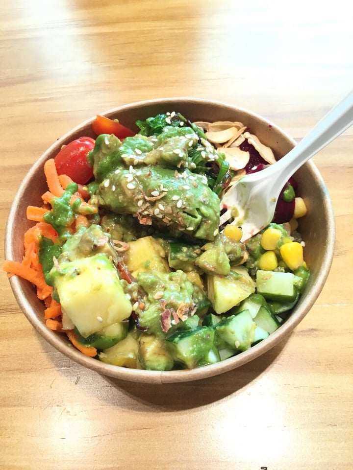 photo of A Poke Theory Vegan Poké Bowl shared by @lolendoll on  24 Jun 2019 - review