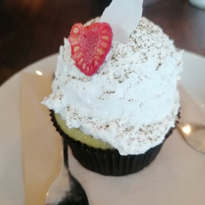 review photo of Tauer Bakery Cupcake Tea Garden shared by @rorysa on 06 Apr 2022 - review