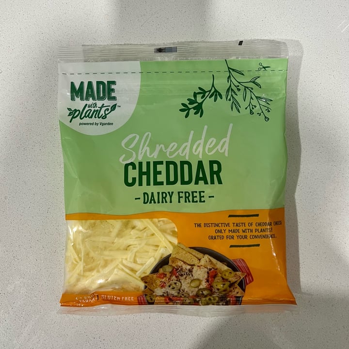 photo of Made With Plants Dairy Free Shredded Cheddar  shared by @vegan-friendly on  23 Jan 2022 - review