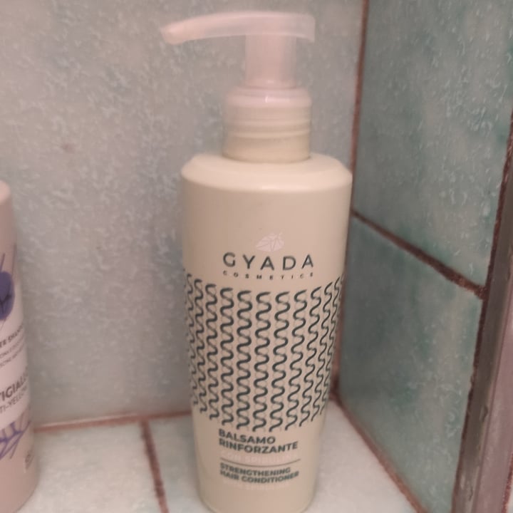 photo of Gyada Cosmetics Balsamo Rinforzante shared by @giuls95 on  11 Dec 2021 - review