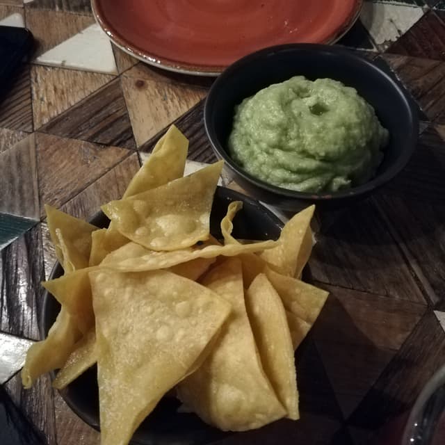 Photo of the dish “Nachos e Guacamole”