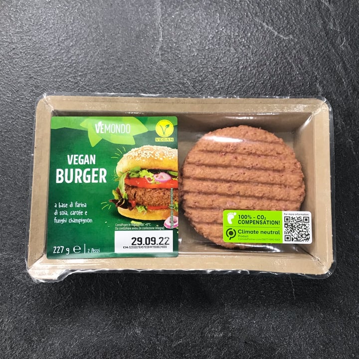 photo of Vemondo Vegan Burger shared by @lauragri on  25 Sep 2022 - review