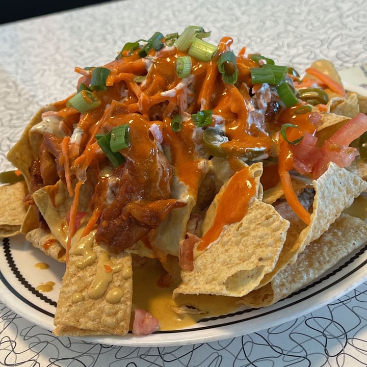 photo of Spiral Diner & Bakery Buffalo Chik’n Nachos shared by @iseekplants on  05 Feb 2022 - review
