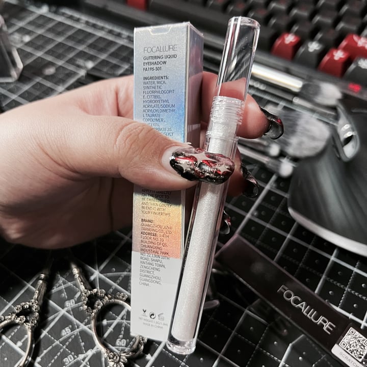 review photo of focallure gray lily liquid eyeshadow shared by @hollowist on 02 Aug 2022 - review