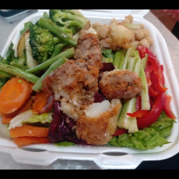 review photo of Natural Vegan Buddha bowl shared by @b3titacastelan on 07 Jun 2022 - review