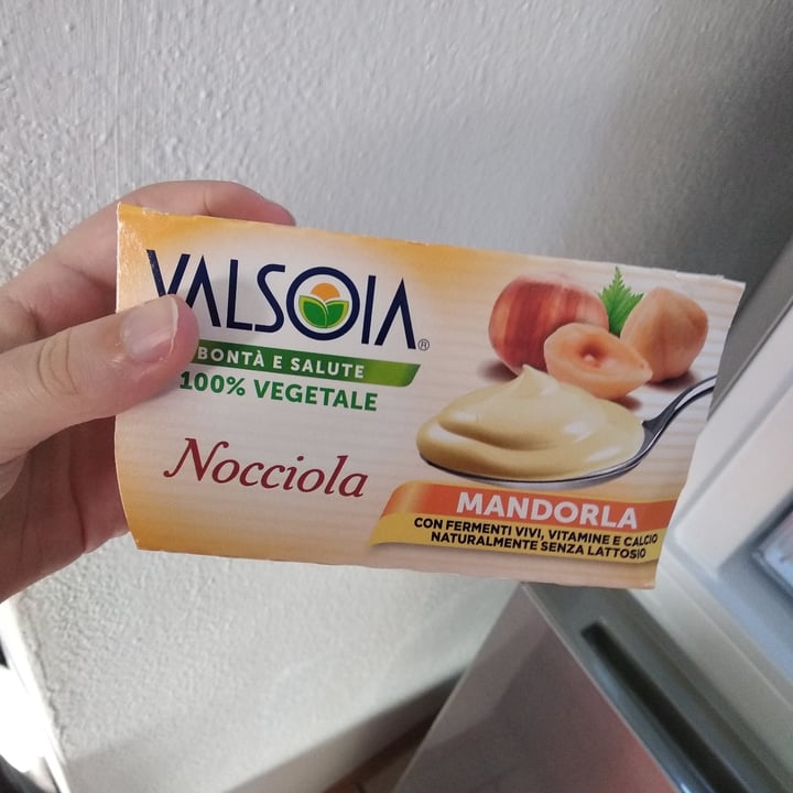 photo of Valsoia Yogurt alla nocciola shared by @chiaracalarga on  14 Apr 2022 - review