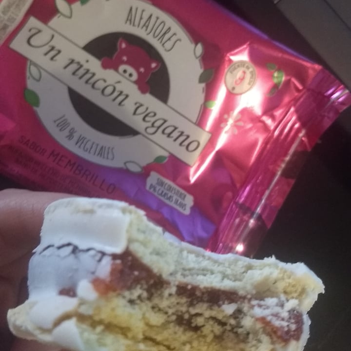 review photo of Un Rincón Vegano Alfajor de Membrillo shared by @tefigrisel on 28 Aug 2020 - review