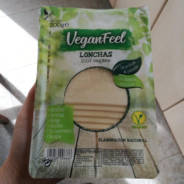 photo of Vegan Feel Lonchas 100% Veganas Queso shared by @luciacev on  25 Dec 2020 - review