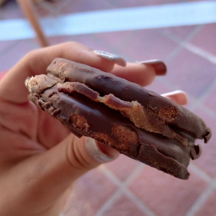 photo of Neko Alfajor De Dulce De Leche De Almendras shared by @nazarenamorello on  13 Dec 2022 - review