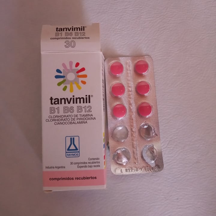 photo of Tamvimil b12 Tanvimil vitamina B1, B6 y B12 shared by @carodeluca16 on  25 Aug 2021 - review