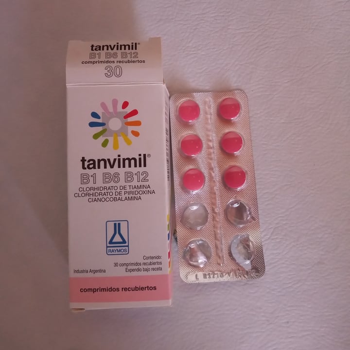 review photo of Tamvimil b12 Tanvimil vitamina B1, B6 y B12 shared by @carodeluca16 on 25 Aug 2021 - review