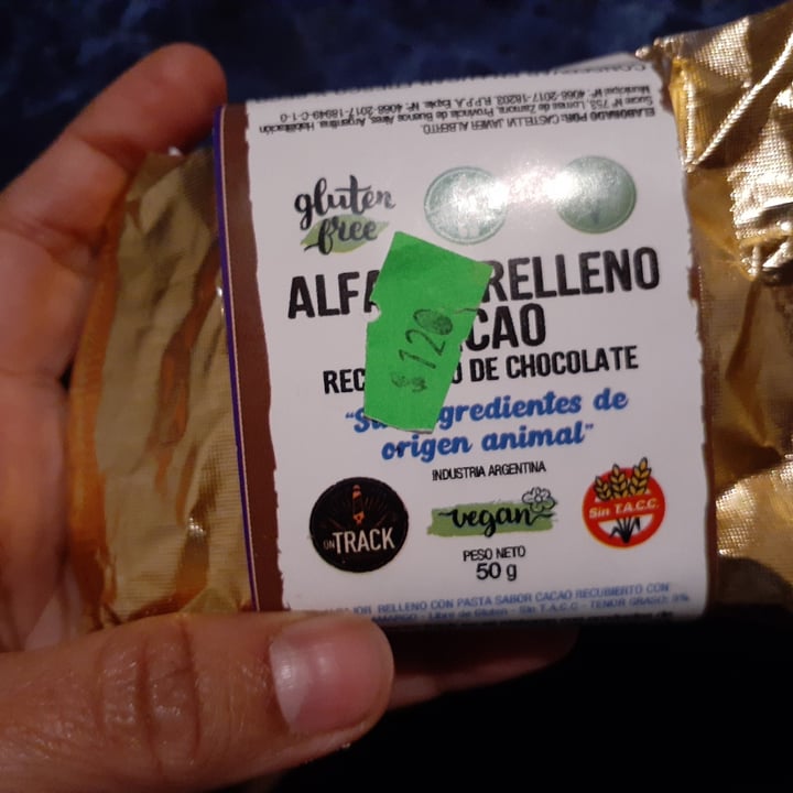 photo of On Track Alfajor Relleno Cacao shared by @veritosca on  14 May 2021 - review