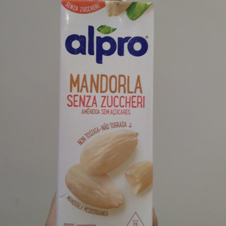 photo of Alpro Mandorla Senza Zuccheri shared by @martinaloi on  10 Apr 2022 - review