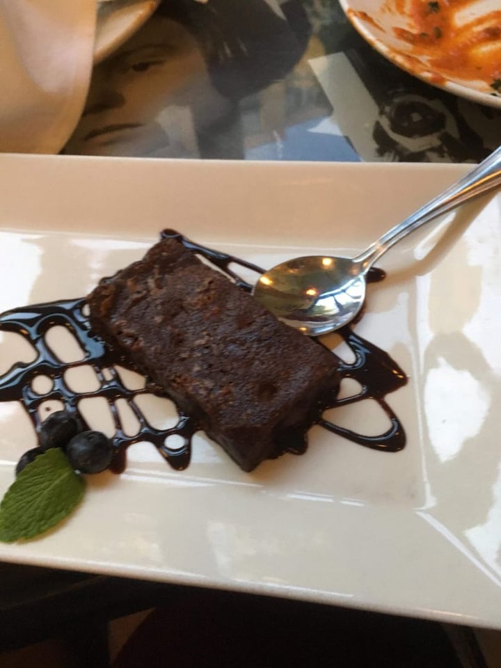 photo of Busboys and Poets Vegan brownies and ice cream shared by @lillady707 on  08 Sep 2019 - review