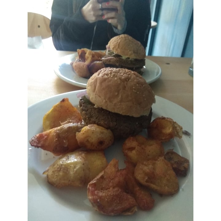 review photo of MOLA Pwr Cheese shared by @yanilpedrosa on 30 Nov 2020 - review