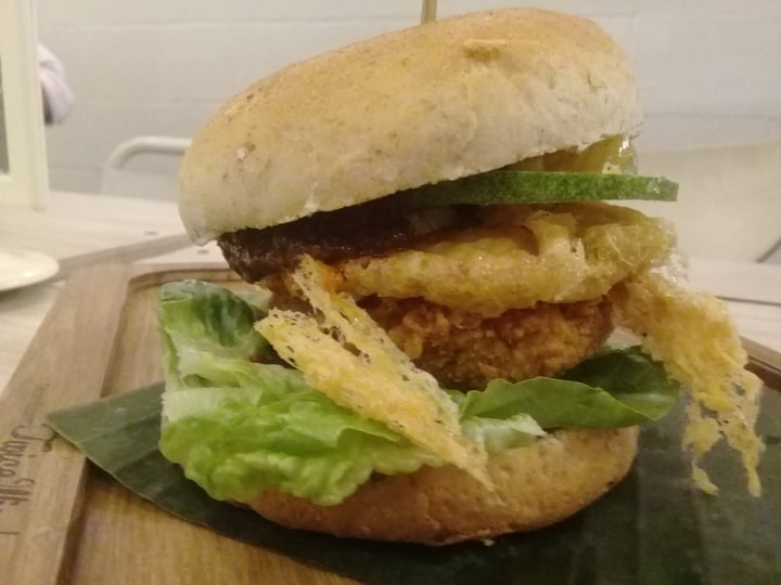 photo of VeganBurg Singapore Rasa Sayang Burger shared by @veganspicegirl on  30 Nov 2019 - review