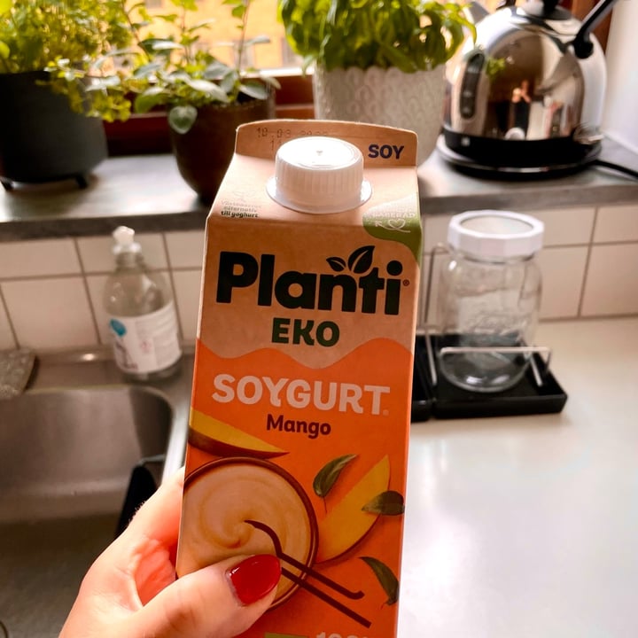 photo of Planti Eko Soygurt Mango shared by @veganmamisweden on  23 May 2022 - review