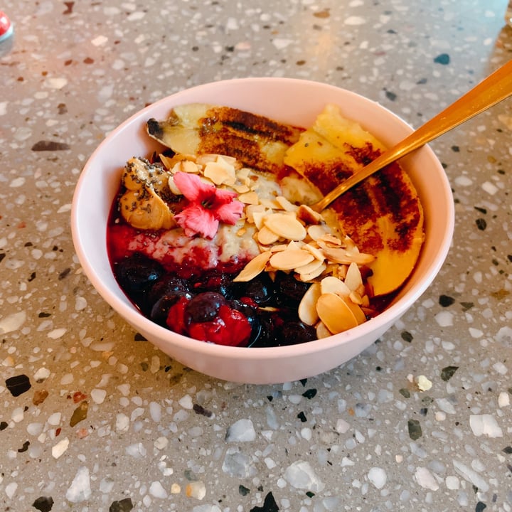 photo of Morning Glory Cafe PB + Jelly Oats shared by @eliomoavero on  02 Aug 2021 - review