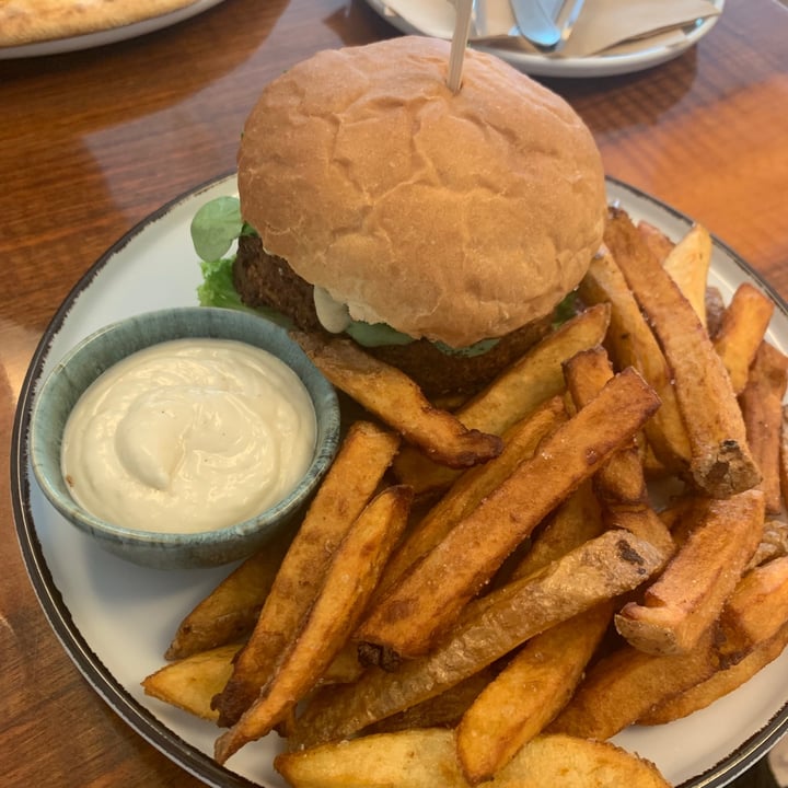 photo of Chutnej - Vegan Bistro Falafel Burger with french Fries shared by @k-wunderlich on  28 Aug 2021 - review