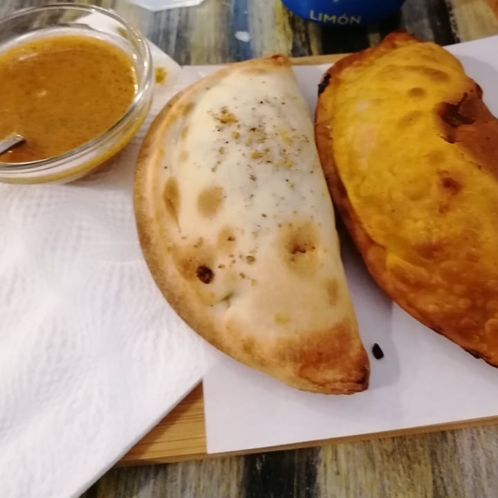 photo of Dempanadas Empanada De Humita Vegana shared by @giadacstllcc on  22 May 2022 - review