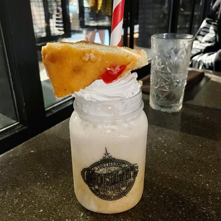 photo of Toothsome Chocolate Emporium & Savory Feast Kitchen Pineapple Upside Down Shake shared by @midorimist on  15 Dec 2022 - review