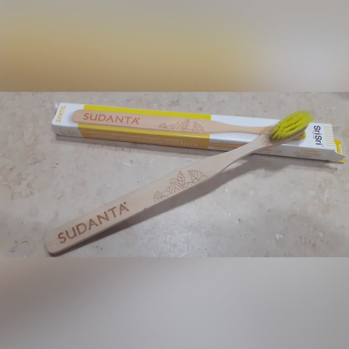 photo of SriSri Tattva Cepillo de dientes de bambu shared by @malenaezcurra on  17 Aug 2020 - review