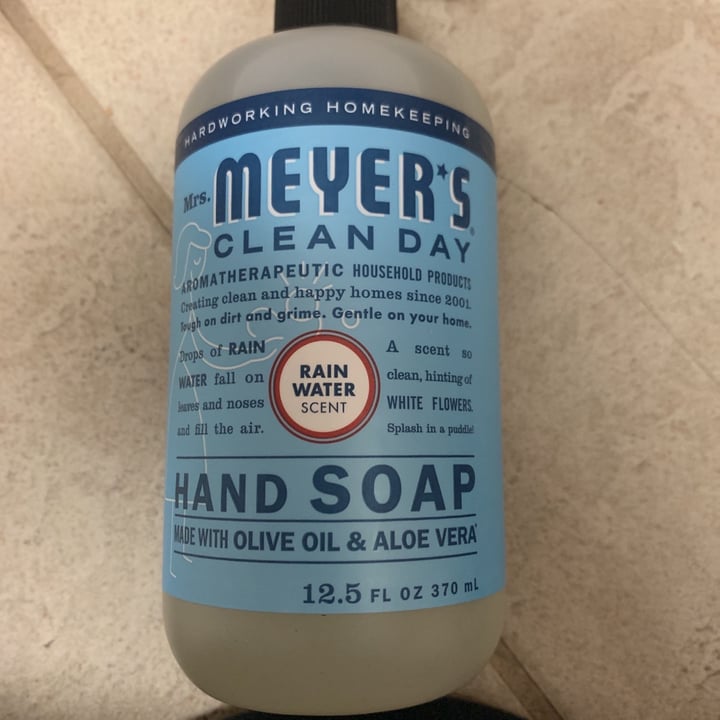 photo of Mrs. Meyer's Clean Day Mrs. MyersHand Soap Rain Water shared by @dungster69 on  30 Dec 2020 - review