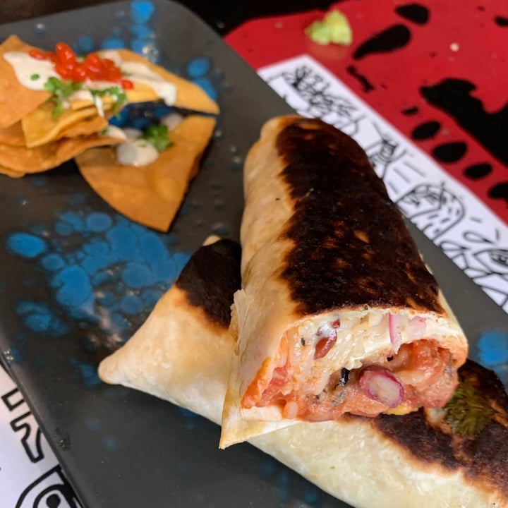 photo of Mahara Burrito enchilada vegana shared by @anabigrr on  27 Jun 2021 - review