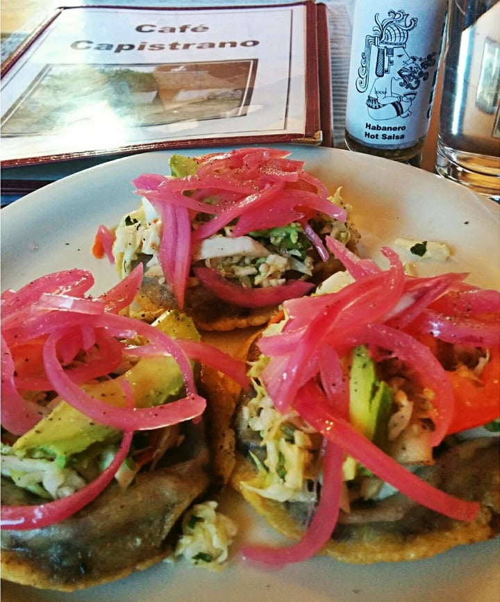 review photo of Cafe Capistrano Yucatán Panuchos shared by @somethingaboutfood on 05 Dec 2019 - review