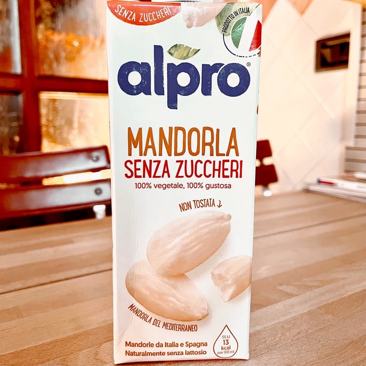 photo of Alpro Mandorla Senza Zuccheri shared by @soniati on  02 Jun 2022 - review