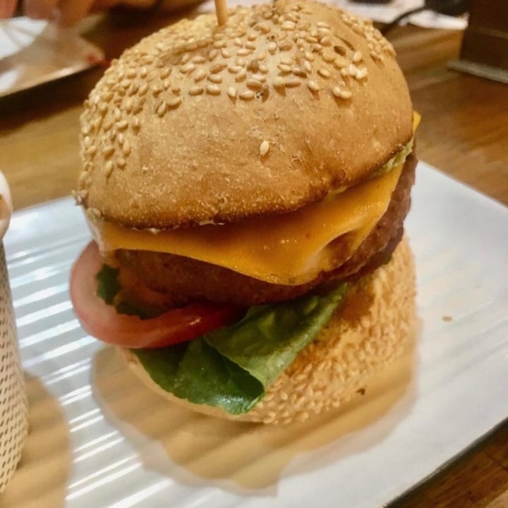 review photo of Grill'd Robina Impossible™ Vegan Cheeseburger shared by @veg4nesa on 28 Jan 2022 - review