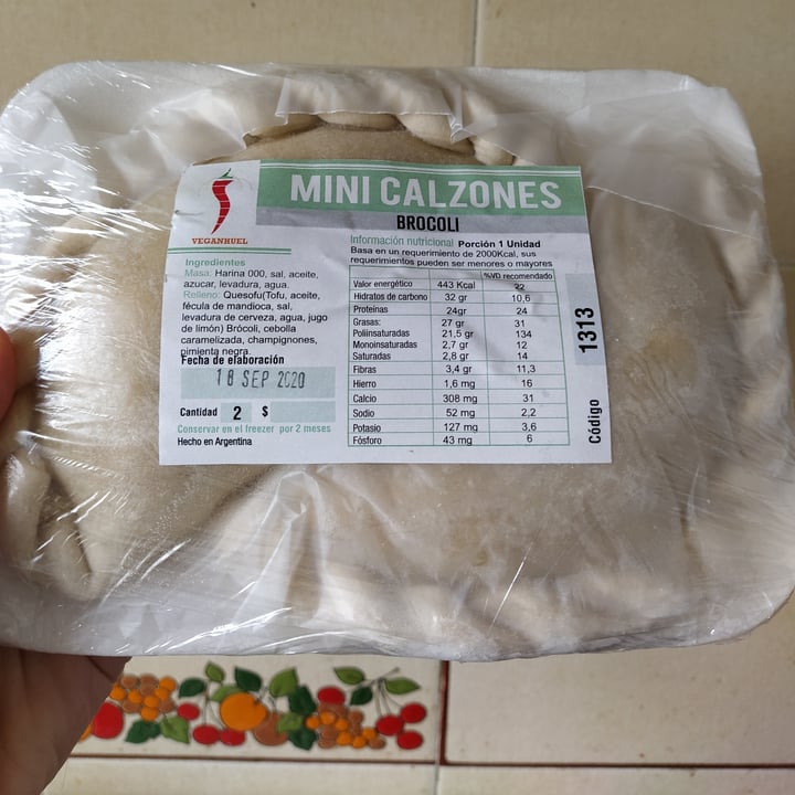 photo of Veganuel Mini Calzones Brócoli shared by @ani88 on  05 Dec 2020 - review