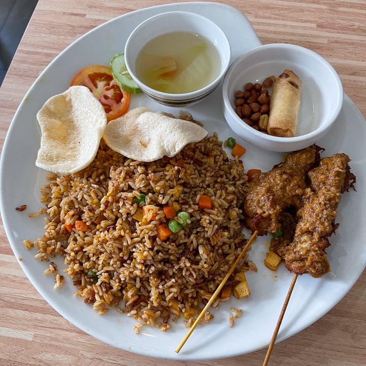 photo of Loving Hut Kampong Fried Rice shared by @mehmehrene on  02 May 2022 - review