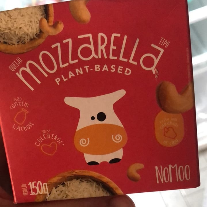 photo of NOMOO Plant-Based Brasil Queijo mozzarella shared by @taniaakm on  25 Sep 2022 - review