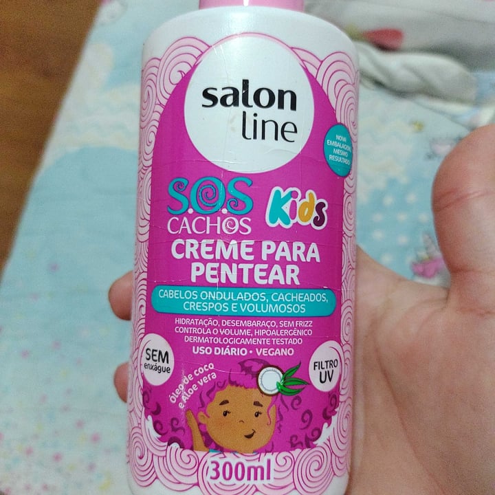 photo of Salon line Creme de pentear os cachos kids shared by @deiazaniboni on  27 Apr 2022 - review