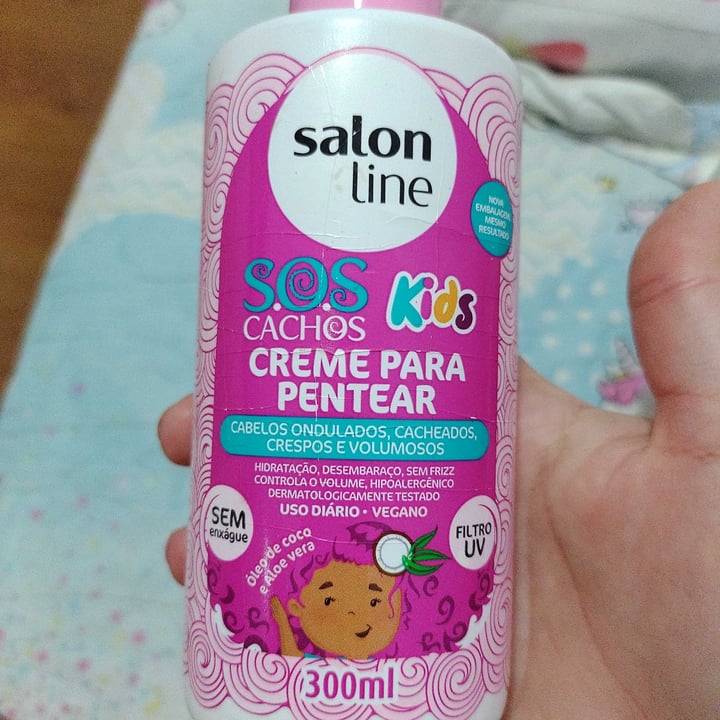 photo of Salon line Creme de pentear os cachos kids shared by @deiazaniboni on  27 Apr 2022 - review