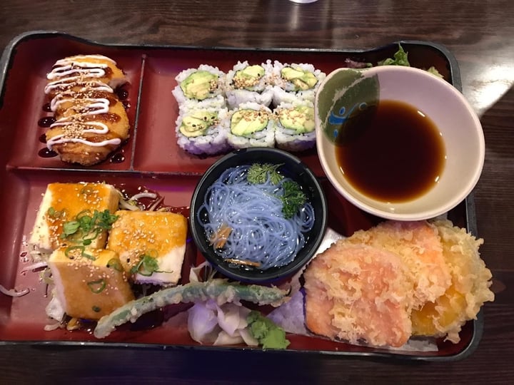 photo of Momo Sushi Vegan Vento Box shared by @feripix on  07 Mar 2020 - review